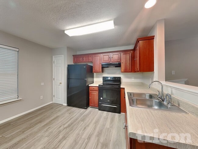 Photo - 205 Lossie Ln