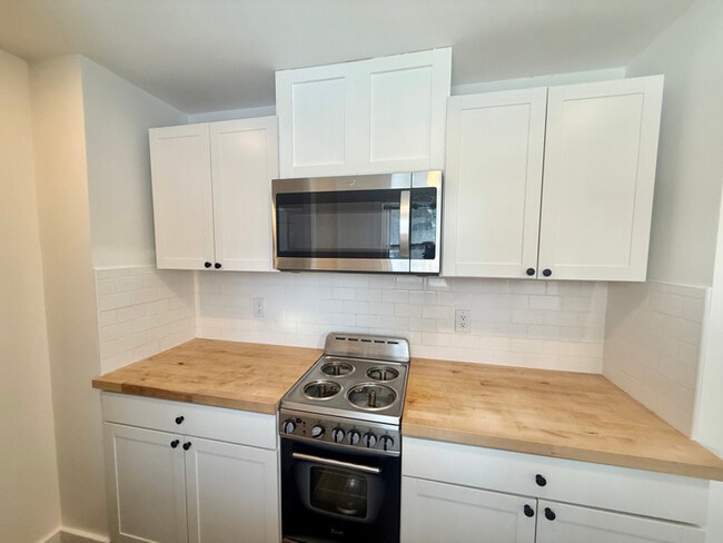 Photo - 6 Marlyn Dr Unidad C