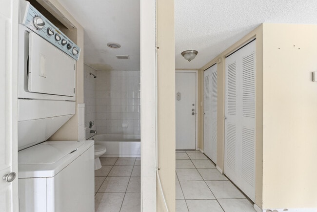 Photo - 4152 Inverrary Dr Unit 311