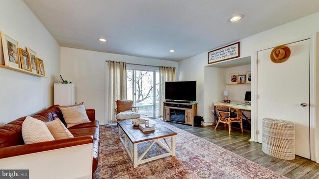 Photo - 72 Quince Ct