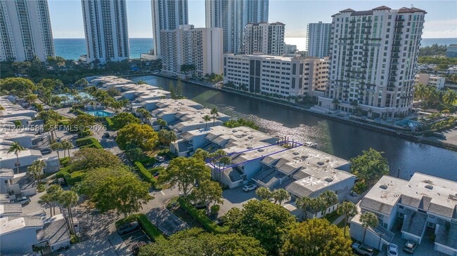 Photo - 350 Poinciana Island Dr