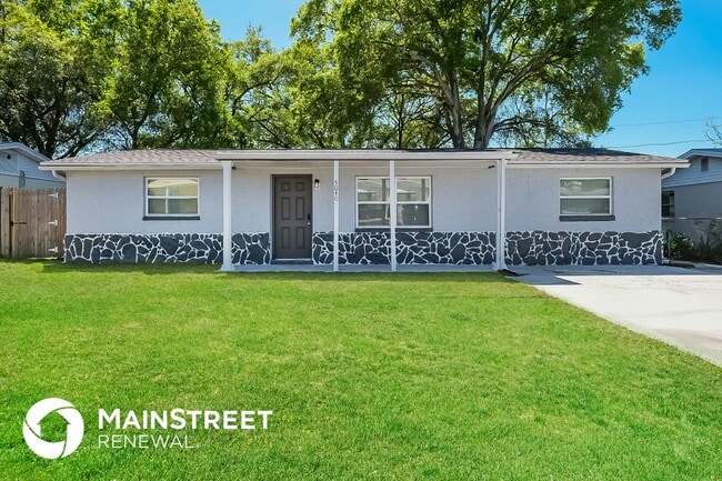 Building Photo - 5040 Valimor Dr