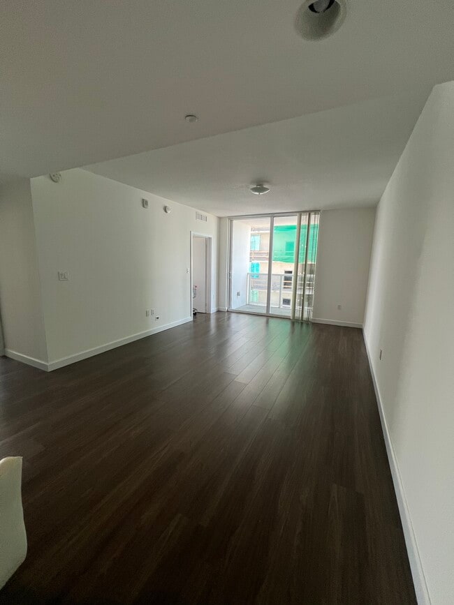 Photo - 1635 NE Miami Ct Unit B2