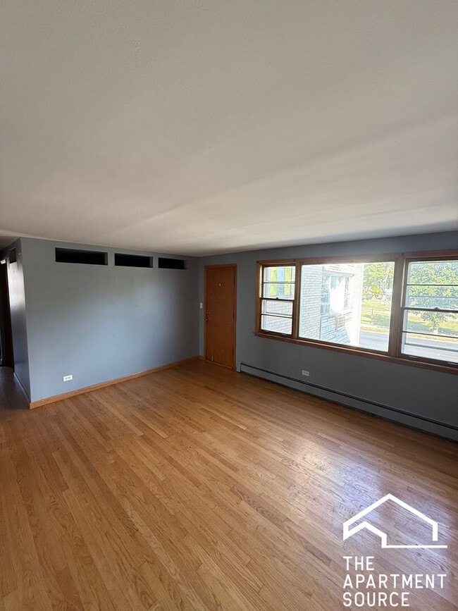 Photo - 3556 N Nagle Ave Unit 2W