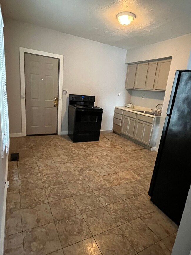 Photo - 1808-1810 S 6th St Unit 1808