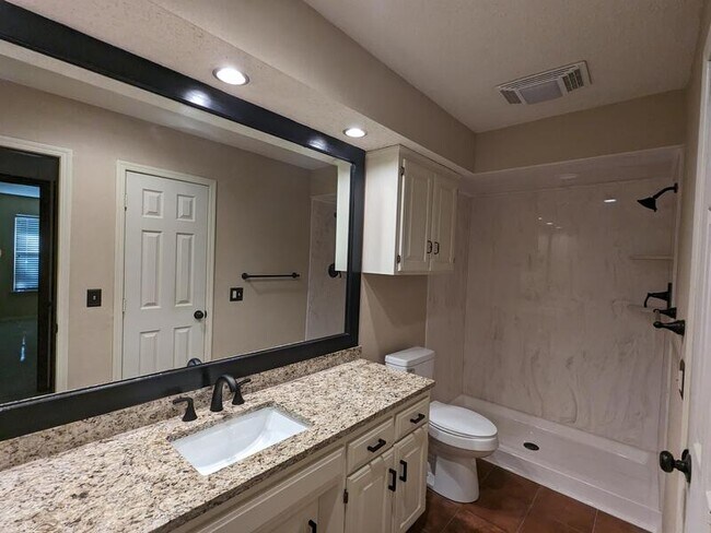 Photo - 2630 W Washington Pl