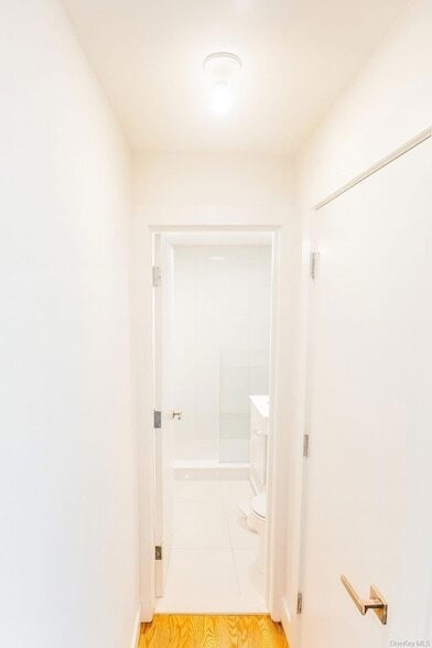 Photo - 95-04 Allendale St