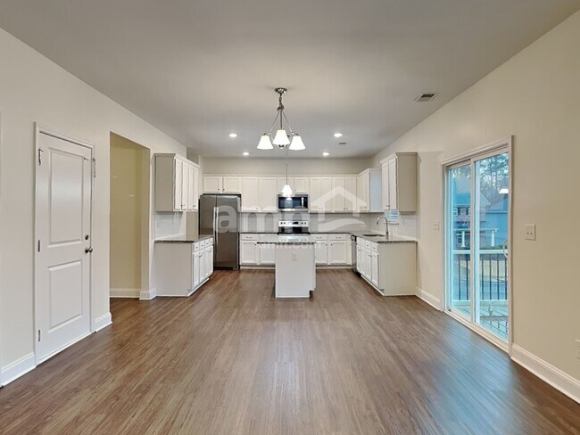 Photo - 363 Macroom Ct