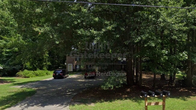 Building Photo - 115 Meadowbrook Ct Unit A