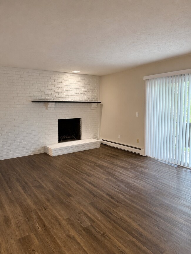 Photo - 2065 Sutton Ave