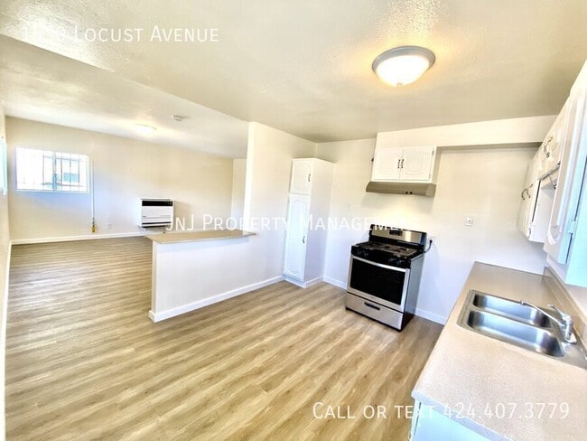 Photo - 1530 Locust Ave