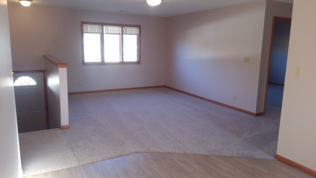 sala de estar - 601 Thomas Dr Unidad 605