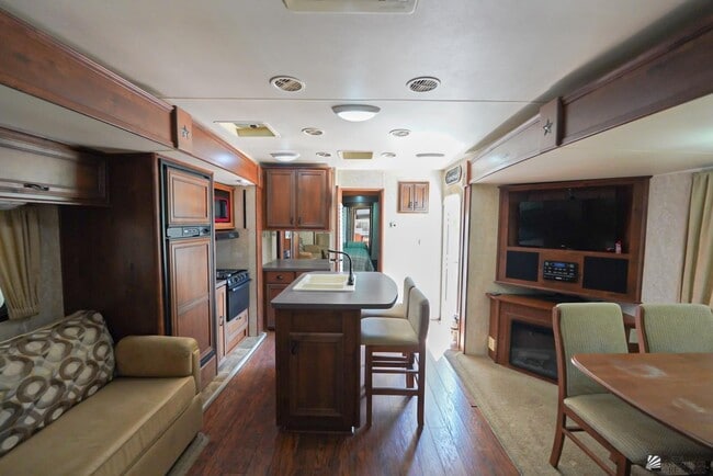 Photo - 13308 E 48th Dr