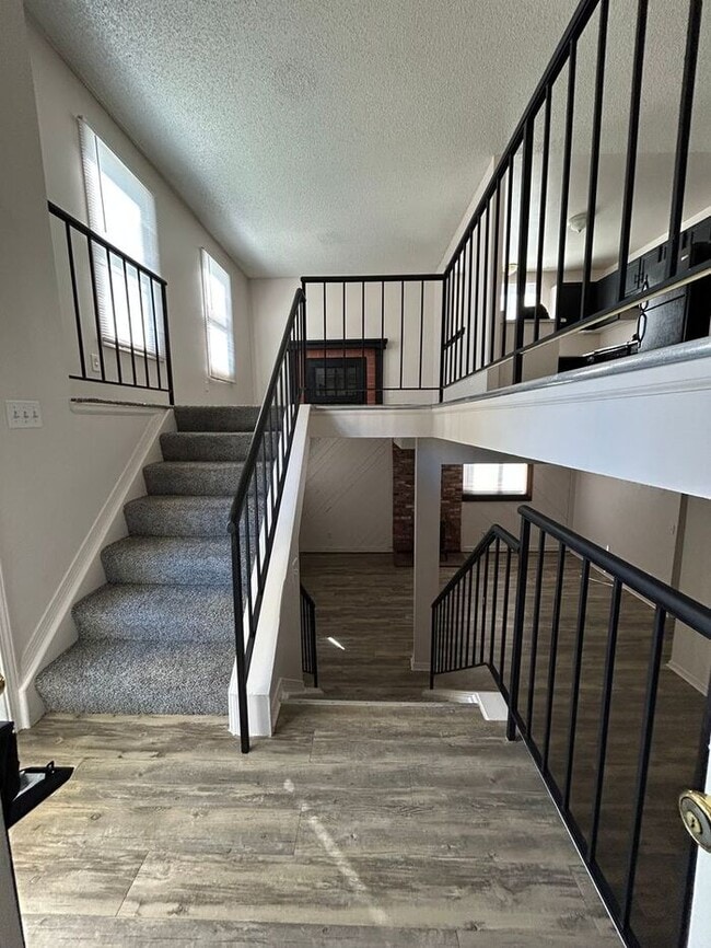 Photo - 8555 S Estes St
