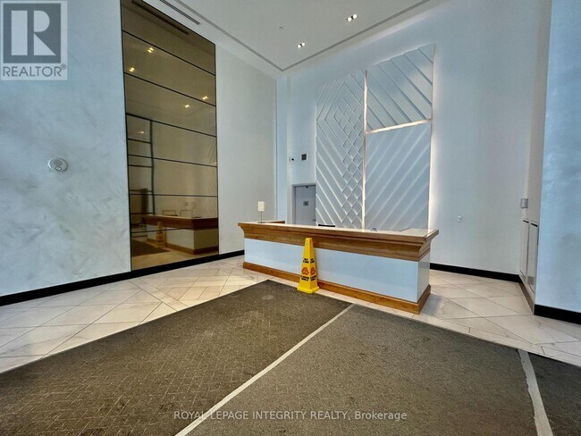 Photo - 255 Bay St Unité 910