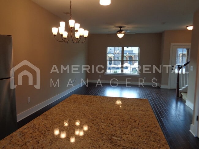 4387 Ridgemont Cir