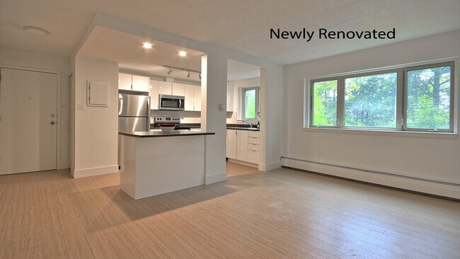 Photo - Elroy Apartments