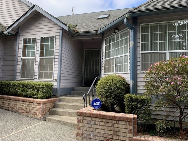 Photo - Well maintained 3 bed 2 bath rambler home in quiet Zenith neighborhood in Des Moines