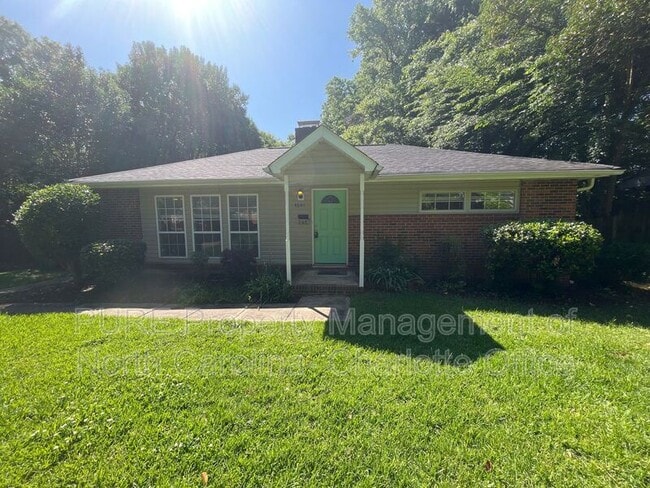 Photo - 4641 General Pershing Dr Casa