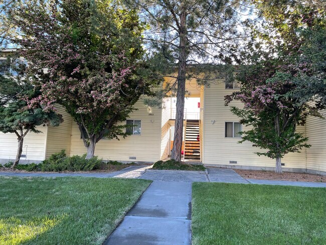 Front - 1865 Griswold Dr Unit #3