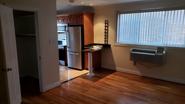 Photo - 3656 New Hampshire Ave NW Unidad 4