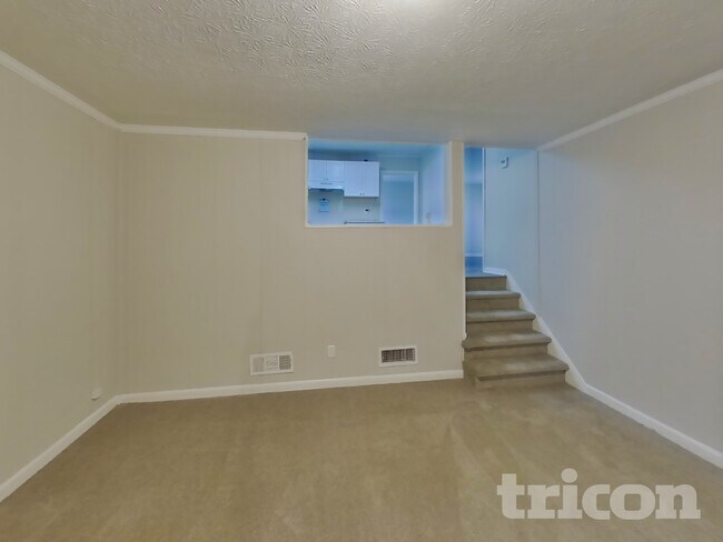 Photo - 30 Carriage Cir