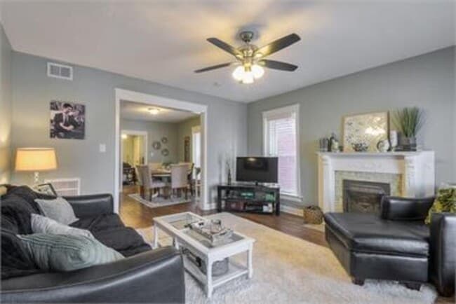 Photo - 2541 Cherry St Condo