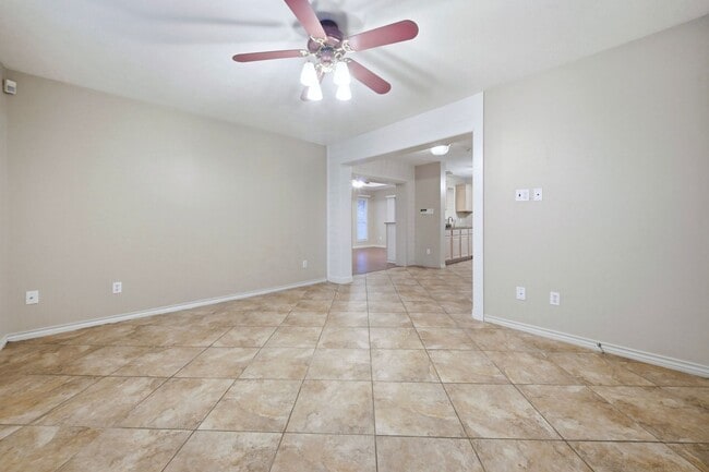 1901 Woodsman Dr Unit 1