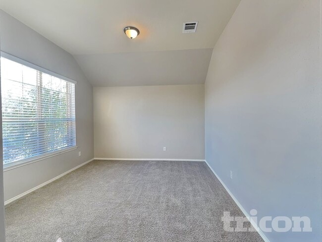 Photo - 936 Deer Valley Dr