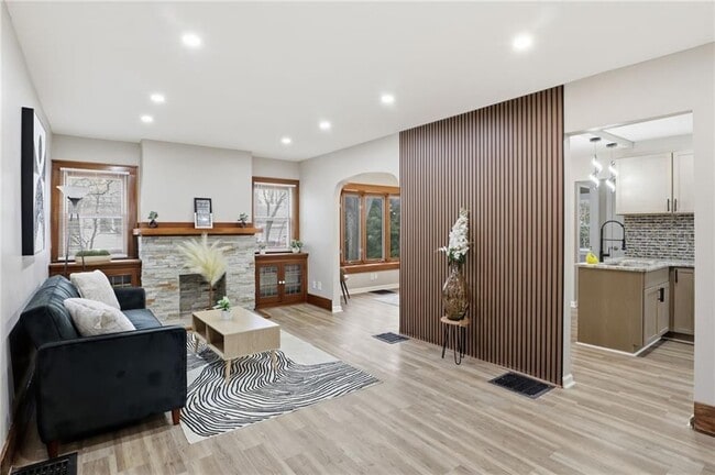 Photo - 126 Brookridge Dr