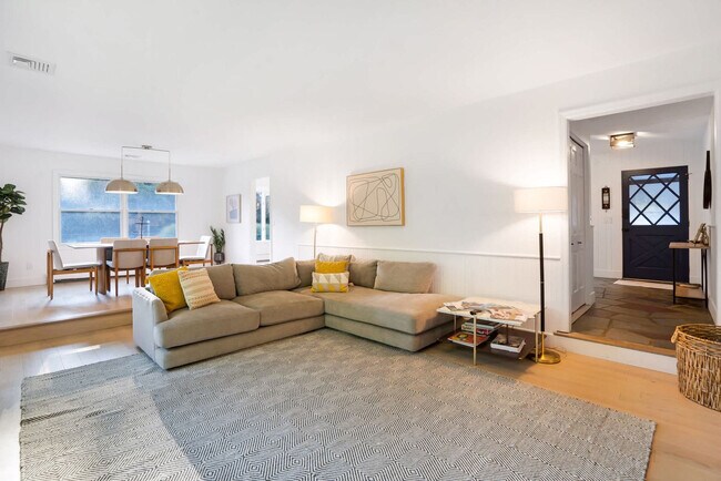 450 Eastward Ct Unit SI ID1429744P