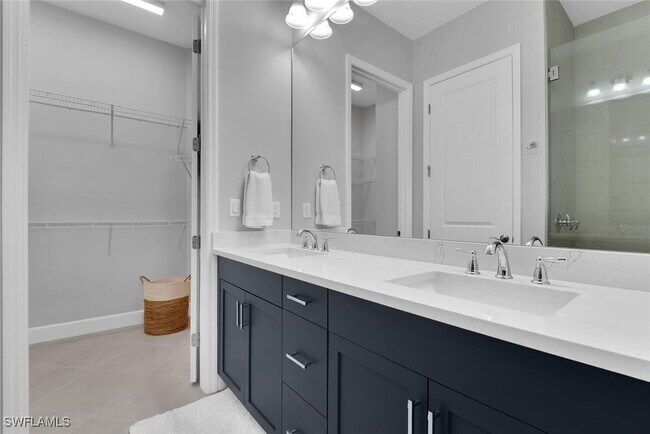 Photo - 7124 Saona CT