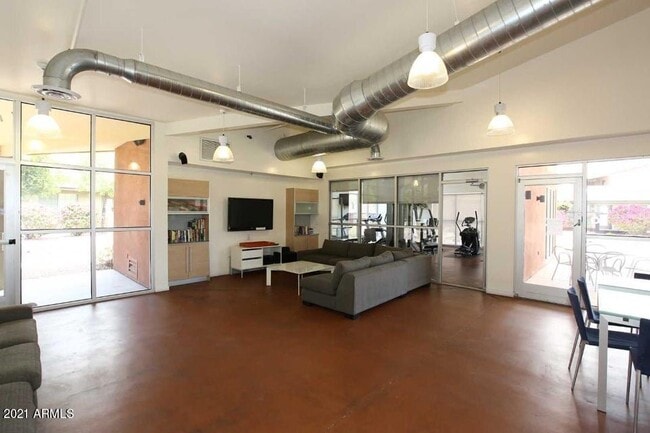 Photo - 1850 E Maryland Ave