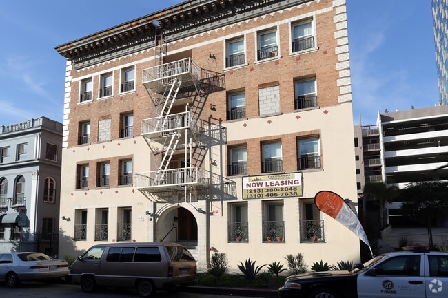 Building Photo - 673 Shatto Pl