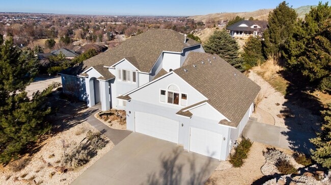 Building Photo - Beautiful Boise home