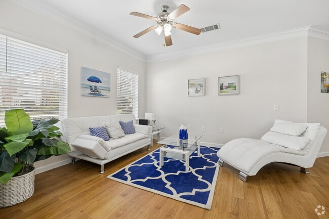 3BR, 2BA - 1,447SF - Living Room