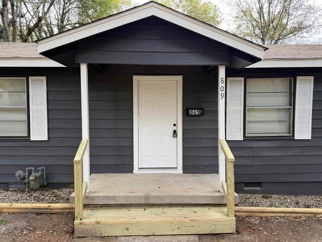 Photo - 809 Palmer Ave