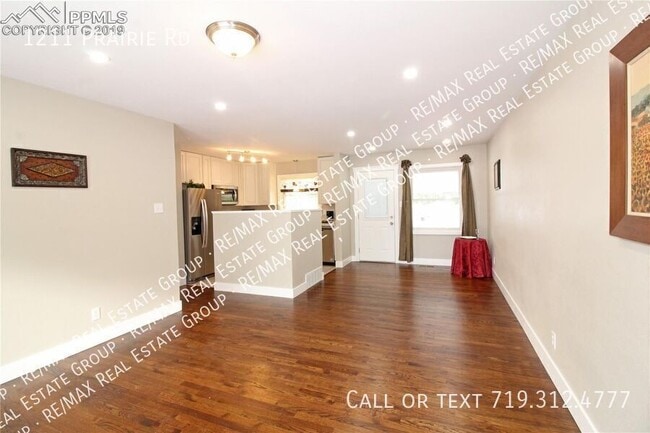 Photo - 1211 Prairie Rd