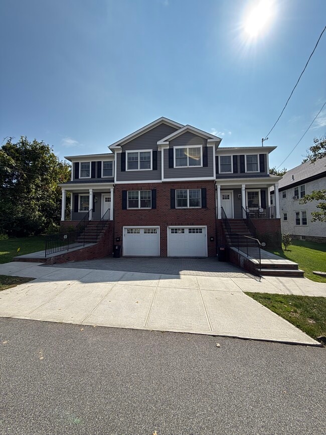 Photo - 13 Webster Ave