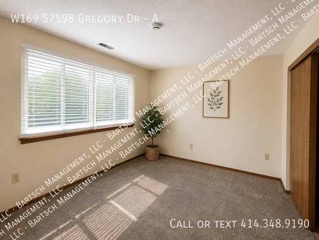 Photo - W169S7598-S7598 Gregory Dr Unit A