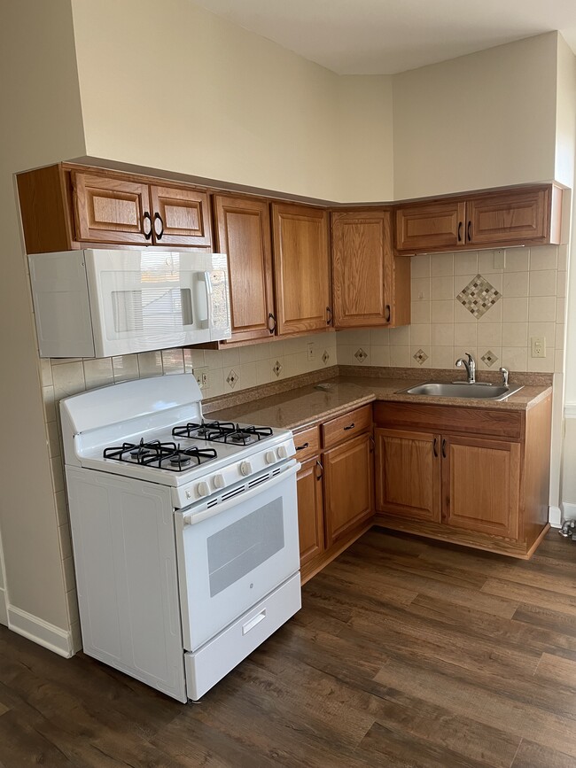 kitchen - 8826 Ogden Ave Apartments Unit 2c