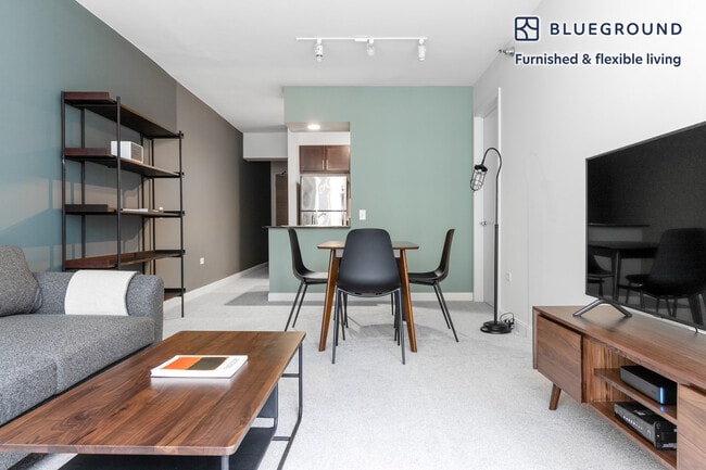 210 N Wells St Unit SI FL16-ID251