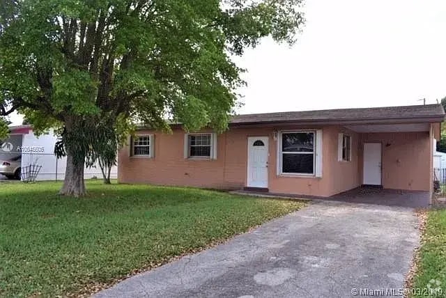 Building Photo - 10872 SW 222nd Dr Rental