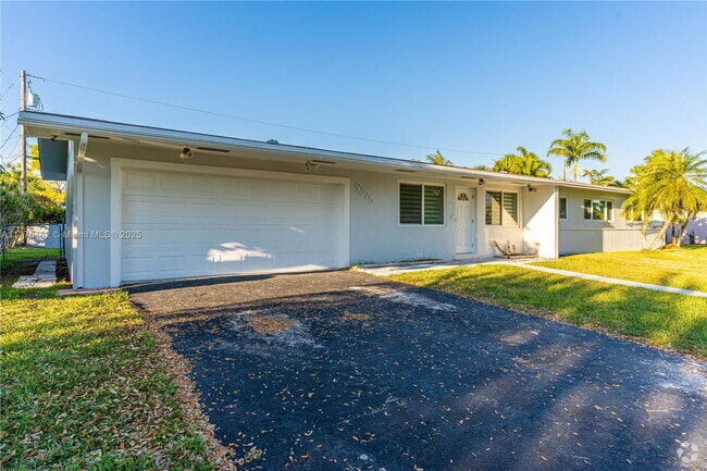 Building Photo - 9375 SW 181st Terrace Rental