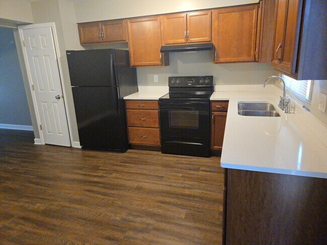 Photo - 306 Heustis St