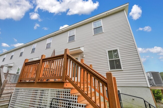 Photo - 174 Horizon Ln