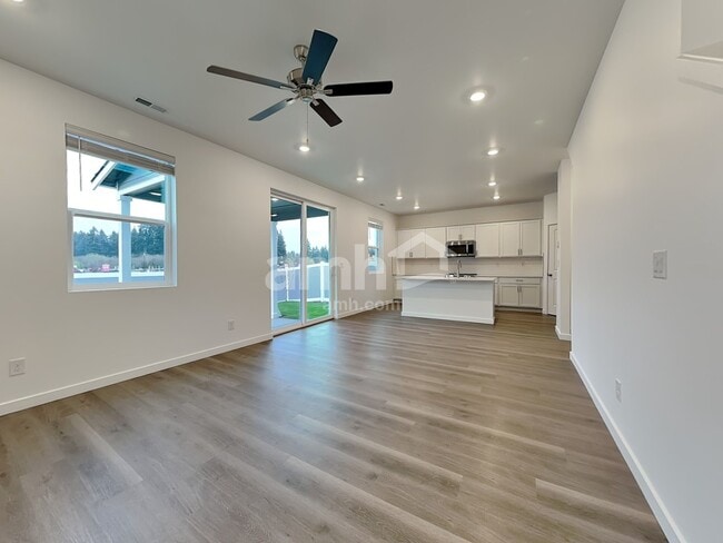 Photo - 5304 Turnstone St SE