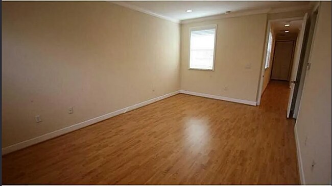 Photo - 515 SW 147th Ave