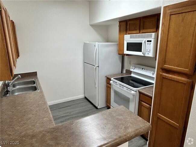 Building Photo - 7255 W Sunset Rd Unit 1170 Rental