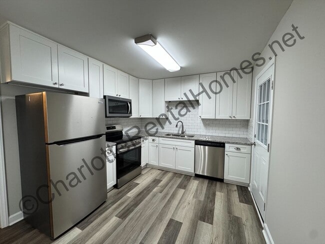 Photo - 3 bedroom home in Charlotte!